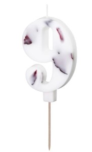 PartyDeco Świeczka cyfra 9 biała z kwiatami